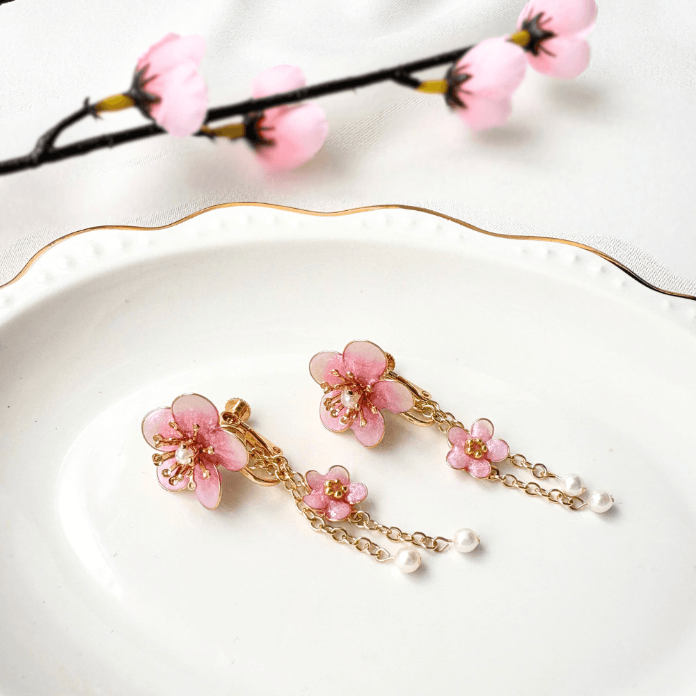 【梅】2wayイヤリング ピンクグラデーション 大人可愛い ニッケルフリー 金属アレルギー対応 受注生産 春の新作 | 8枚目